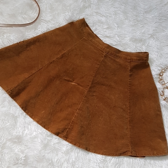 ☕ BRANDY MELVILLE CAMEL BUTTON UP SKIRT - Picture 6 of 6